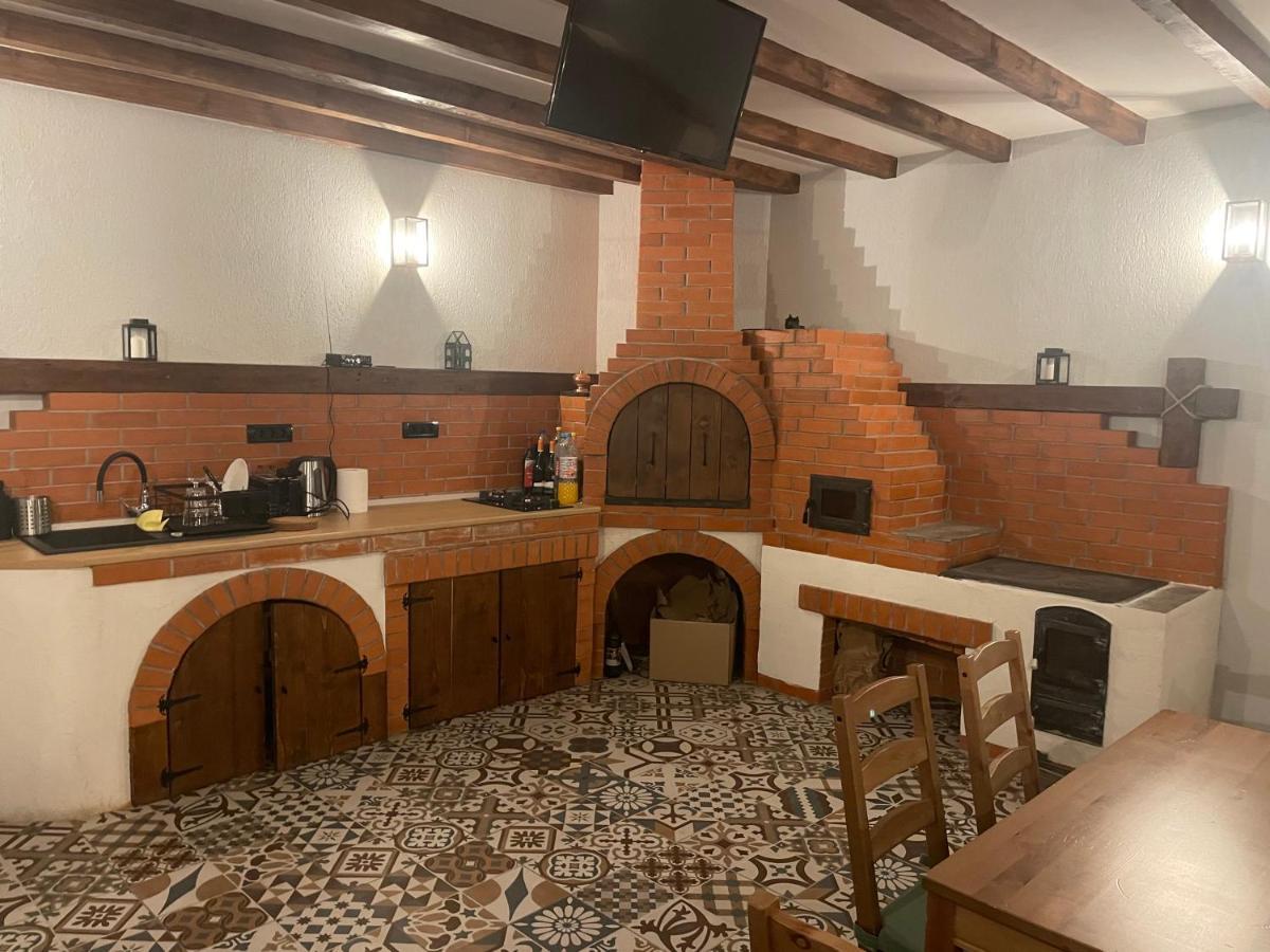 Pensiunea Saseasca Leresti Esterno foto